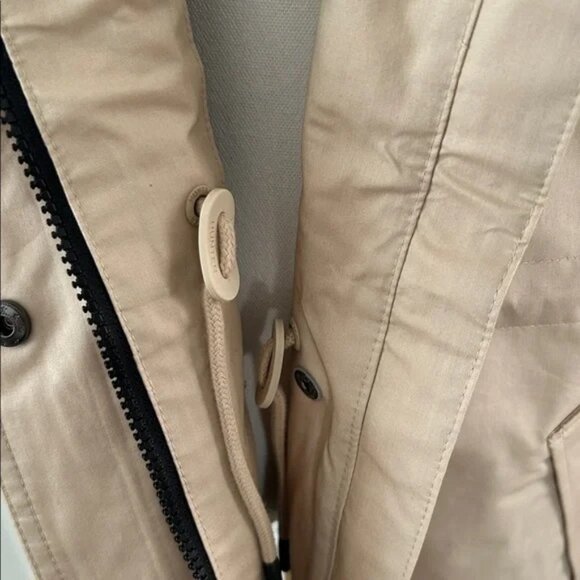 NEW Hunter Ladies' Water & Wind Resistant Rain Jacket, Tan Large NWT - Picture 8 of 9